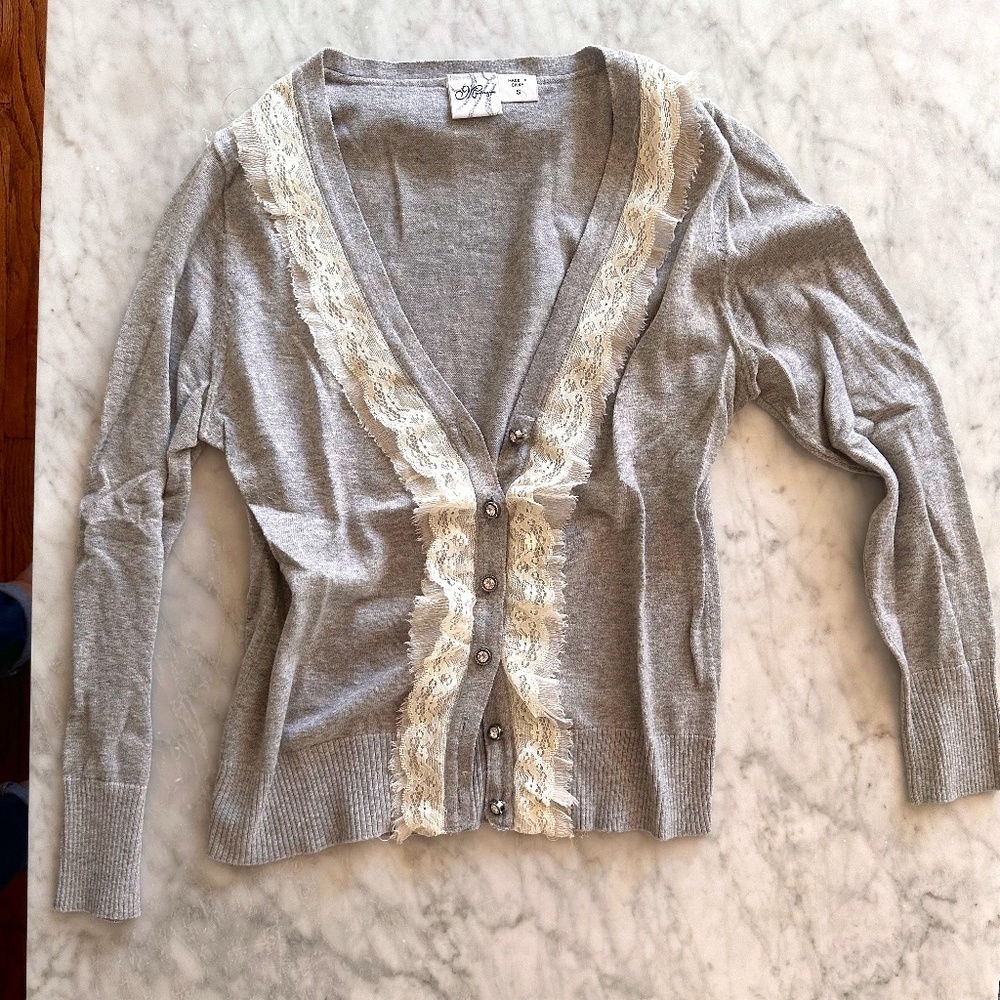 Meringue Grey and Lace V-Neck Cardigan, Size Small (S)